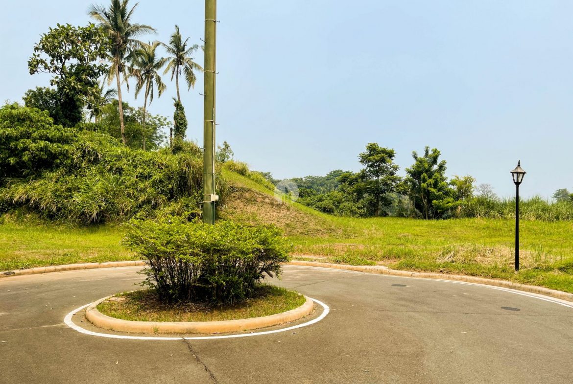 Sqm Residential Lot For Sale In Pueblo Real Tagaytay Midlands