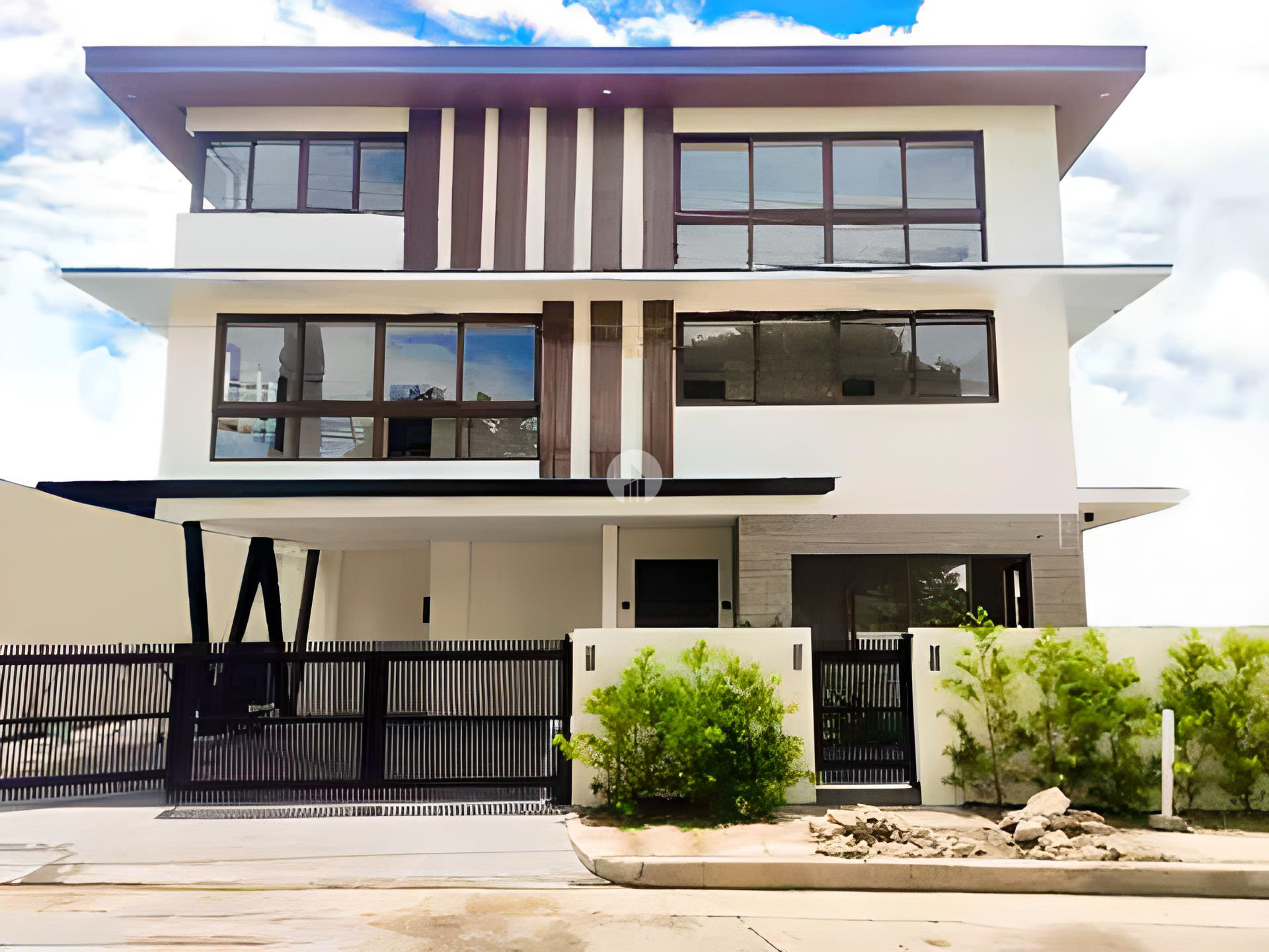 Brand New 3-Storey Modern House in Ayala Alabang | Golden Sphere